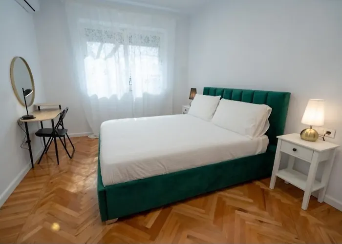 Soleil M Shyri Old Town