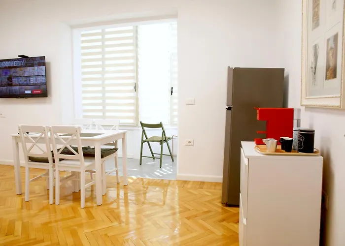 Soleil M Shyri Old Town *